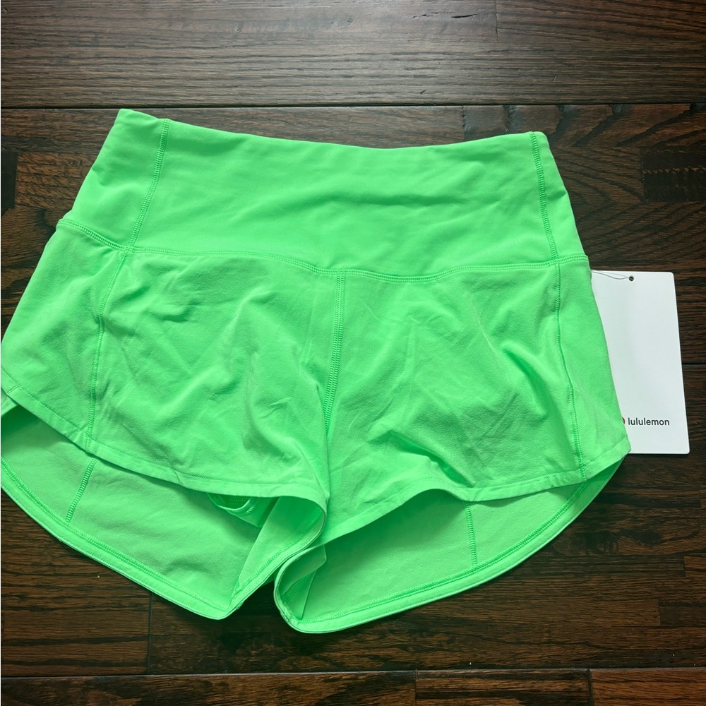 lululemon athletica Women's Green Shorts - Picture 2 of 2